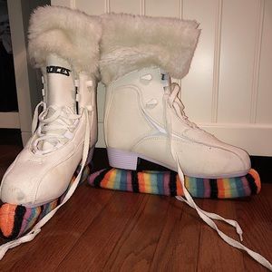 Roces ice skates